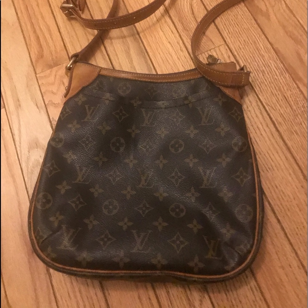 Louis Vuitton Authentic Odeon Shoulder bag